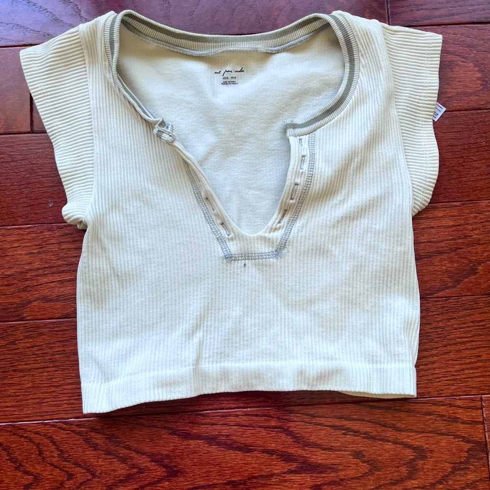 Urban white top